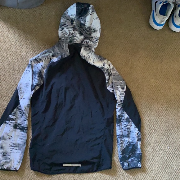 Nike Running Light Weight Jacket - Picture 2 of 3